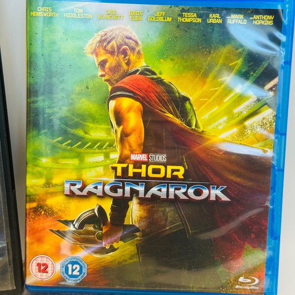 2 Piece Marvel Studios Thor Dvd's And Blue-ray - Picture 5 of 8
